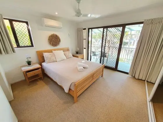 Sıra Ev, 2 Yatak Odası (2.5 Bedroom Budget)