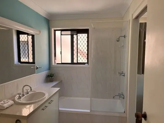 Sıra Ev, 2 Yatak Odası (2.5 Bedroom Budget)