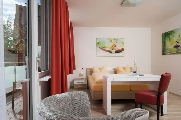 Büyük Yataklı Tek Kişilik Oda