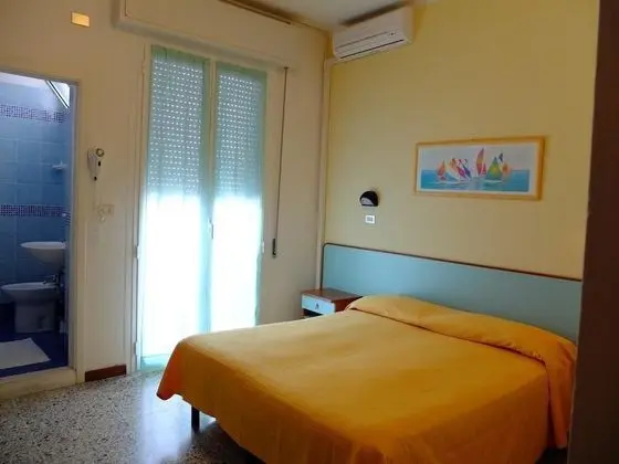 Standard Tek Büyük veya İki Ayrı Yataklı Oda