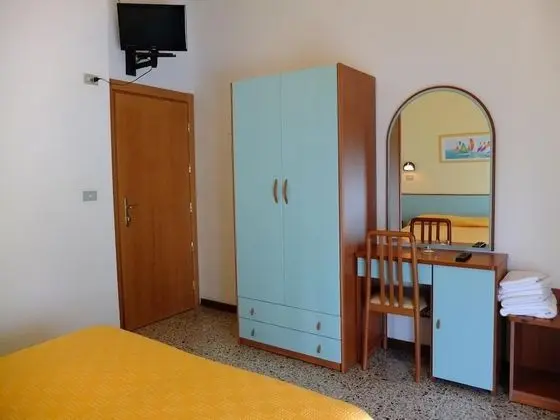 Standard Tek Büyük veya İki Ayrı Yataklı Oda