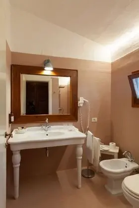 Classic Tek Büyük Yataklı Oda