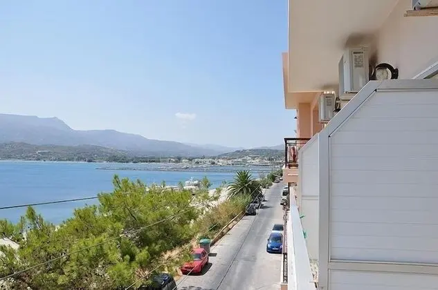 Üç Kişilik Oda