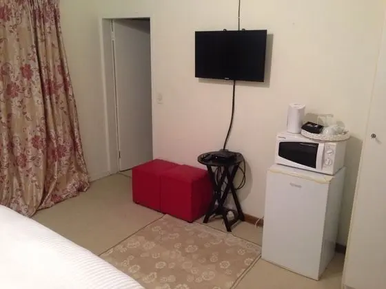 Luxury Tek Büyük Yataklı Oda, Özel Banyo, Bahçe Manzaralı