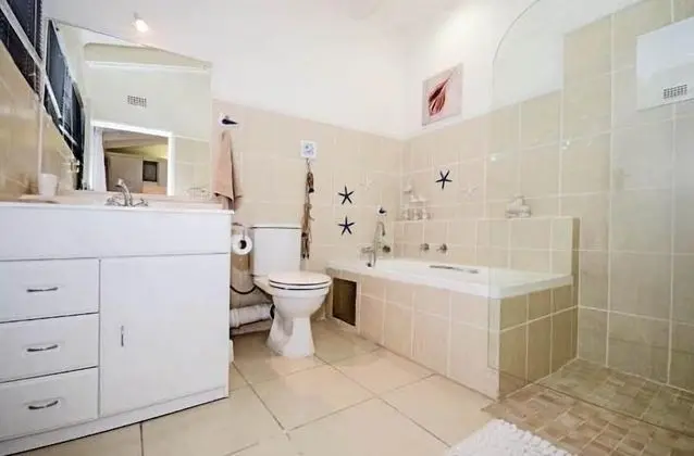 Luxury Tek Büyük Yataklı Oda, Özel Banyo, Bahçe Manzaralı