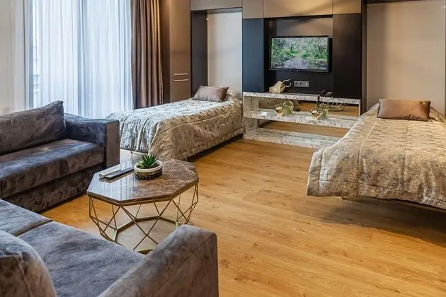 Deluxe Apartment