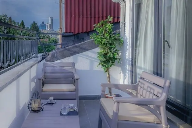 Studio, Terrace