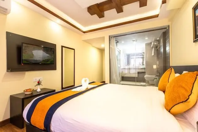 Deluxe Tek Büyük Yataklı Oda, 1 En Büyük (King) Boy Yatak, Özel Banyo, Şehir Manzaralı