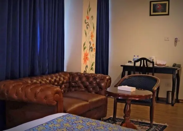 Executive Oda, Dağ Manzaralı