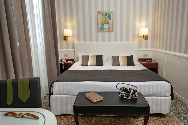 Standard Tek Büyük veya İki Ayrı Yataklı Oda