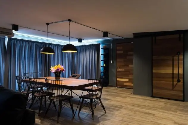 Penthouse Studio
