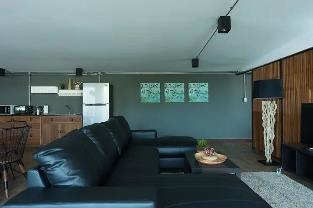 Penthouse Studio