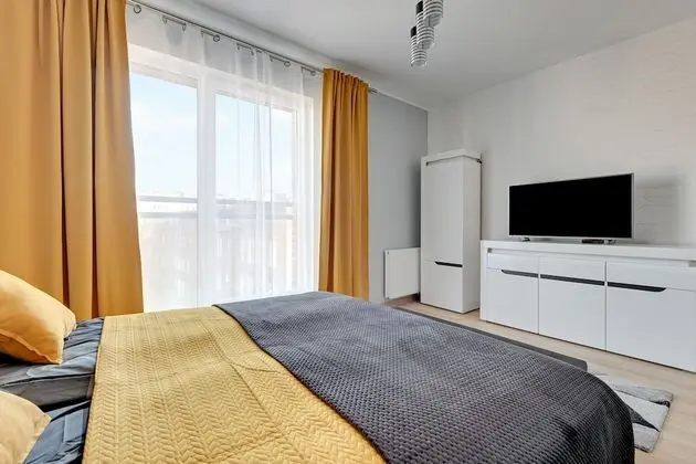 Superior Apart Daire, 2 Yatak Odası, Balkon (Dluga Grobla 10/84)