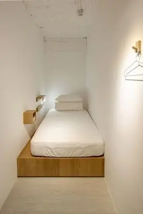 Ortak Ranzalı Oda, Sadece erkekler için, Sigara İçilmez