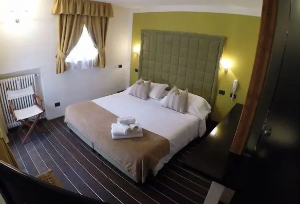 Tek Büyük veya İki Ayrı Yataklı Oda