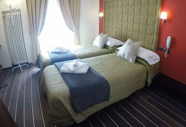 Tek Büyük veya İki Ayrı Yataklı Oda