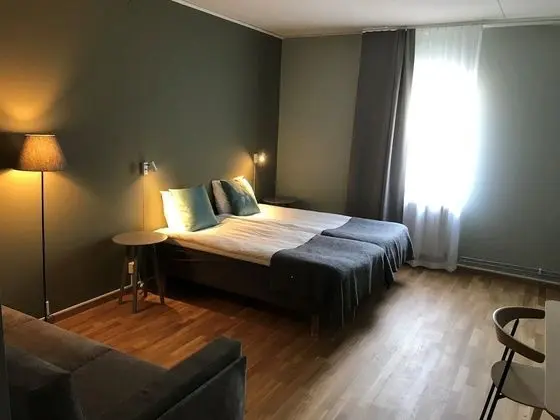 Basic Tek Büyük Yataklı Oda