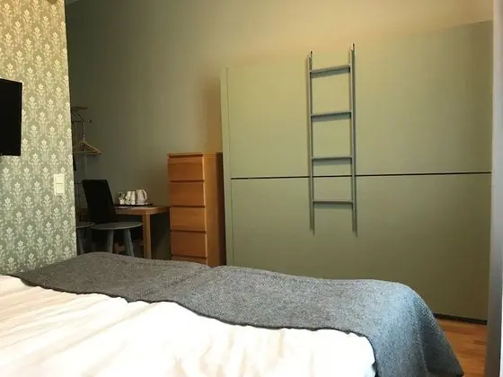 Basic Tek Büyük Yataklı Oda