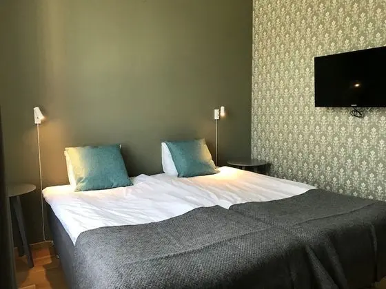 Basic Tek Büyük Yataklı Oda