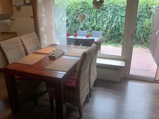 Ev