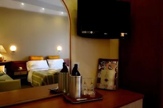 Comfort Tek Büyük Yataklı Oda