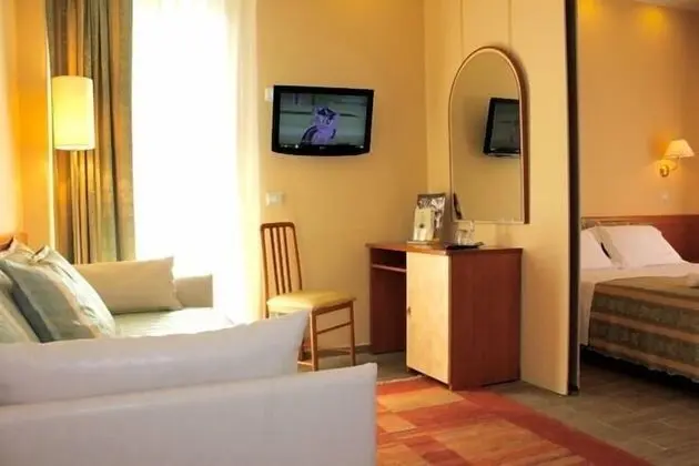 Comfort Tek Büyük Yataklı Oda