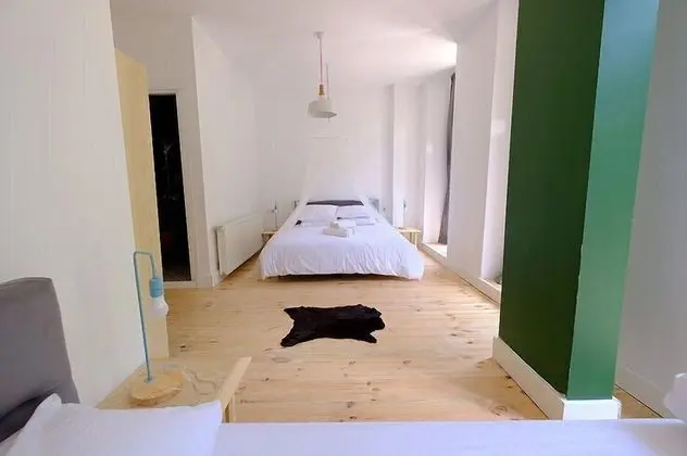 Üç Kişilik Oda