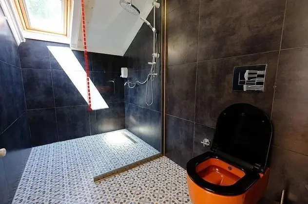 Üç Kişilik Oda