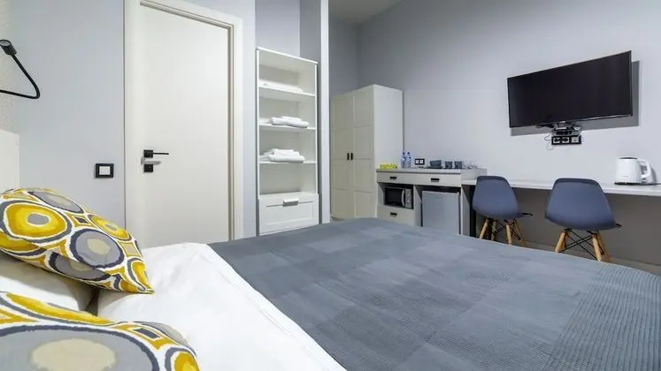 Standard Tek Büyük Yataklı Oda