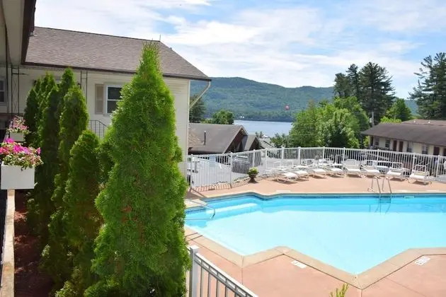 Standard Oda, 1 En Büyük (King) Boy Yatak, Sigara İçilmez (Poolside)