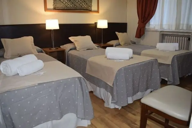 Standard Üç Kişilik Oda, 3 Tek Kişilik Yatak