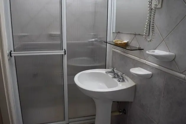 Standard Üç Kişilik Oda, 3 Tek Kişilik Yatak