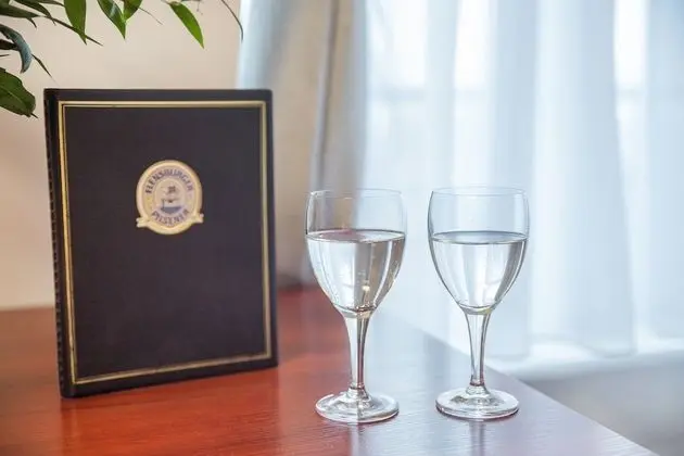 Royal Tek Büyük Yataklı Oda