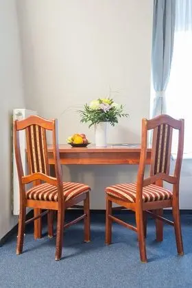 Royal Tek Büyük Yataklı Oda