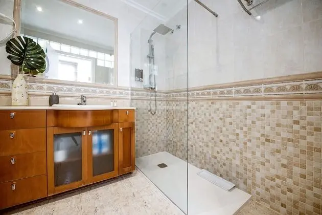 Premium İki Ayrı Yataklı Oda, Ortak Banyo (Kemi)