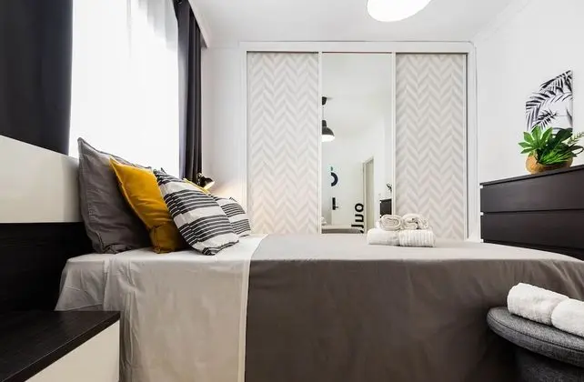 Premium Tek Büyük Yataklı Oda, Ortak Banyo (Oulu)