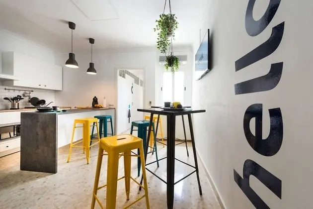 Premium Tek Büyük Yataklı Oda, Ortak Banyo (Oulu)