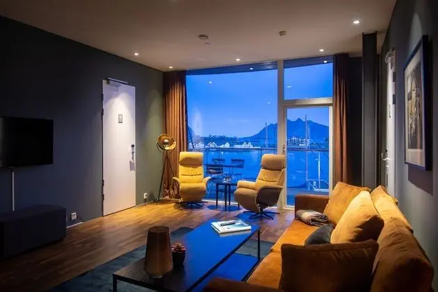 Superior Apart Daire, Deniz Manzaralı