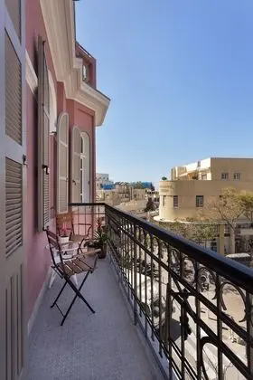 Deluxe Tek Büyük veya İki Ayrı Yataklı Oda, Balkon