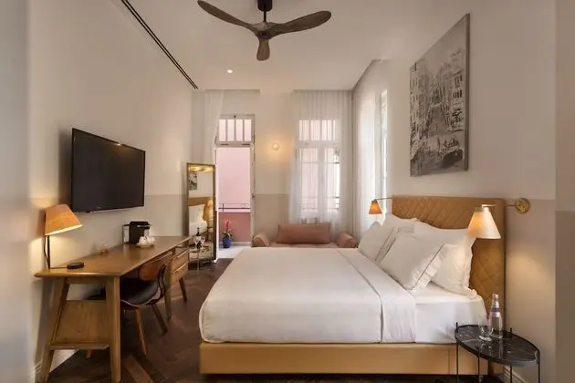 Deluxe Tek Büyük veya İki Ayrı Yataklı Oda, Balkon