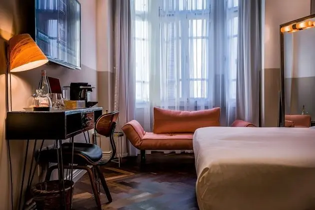 Deluxe Tek Büyük veya İki Ayrı Yataklı Oda, Balkon