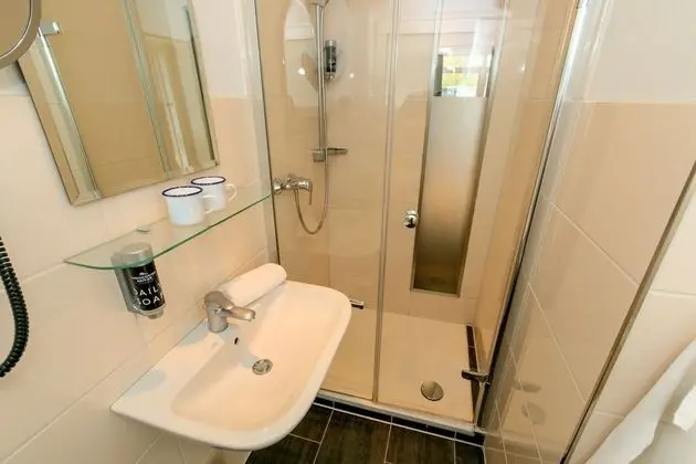 Comfort Tek Büyük Yataklı Oda