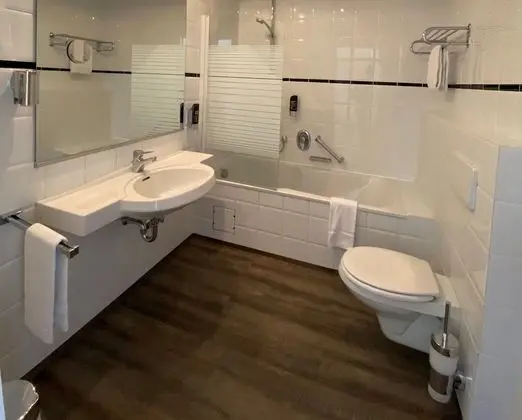 Comfort Tek Büyük Yataklı Oda