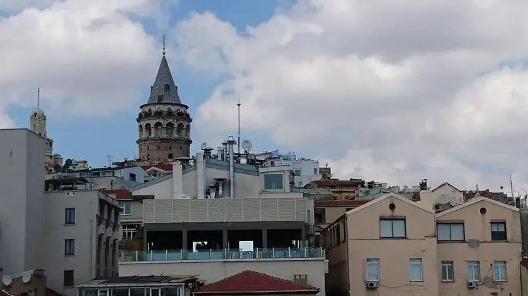 Penthouse, Simge Yapı Manzaralı