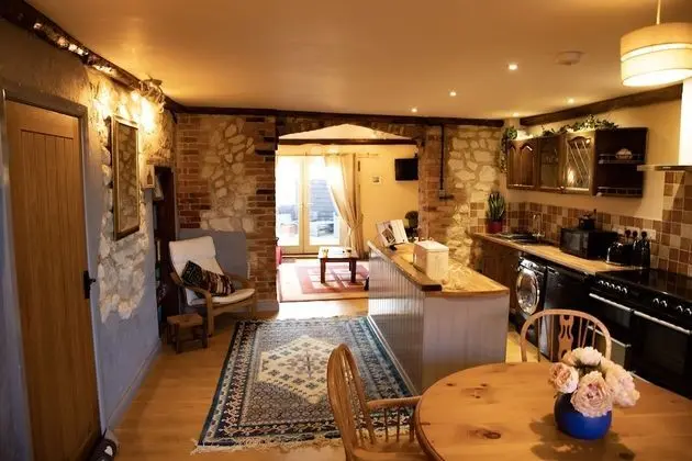 Traditional Kır Evi, 2 Yatak Odası, Mutfak, Kısmi Deniz Manzaralı