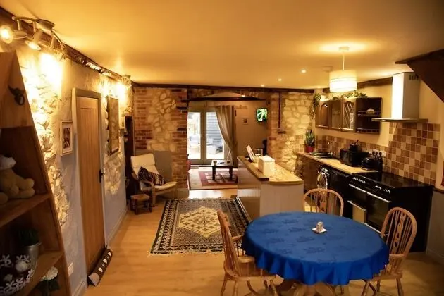 Traditional Kır Evi, 2 Yatak Odası, Mutfak, Kısmi Deniz Manzaralı