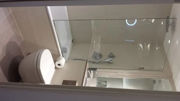 Club Tek Büyük Yataklı Oda