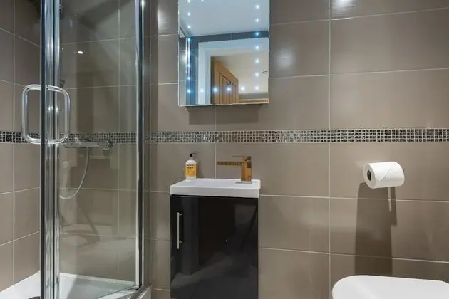 Apart Daire, 5 Yatak Odası