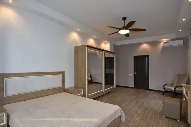 Süit, Şehir Manzaralı, Bahçeli