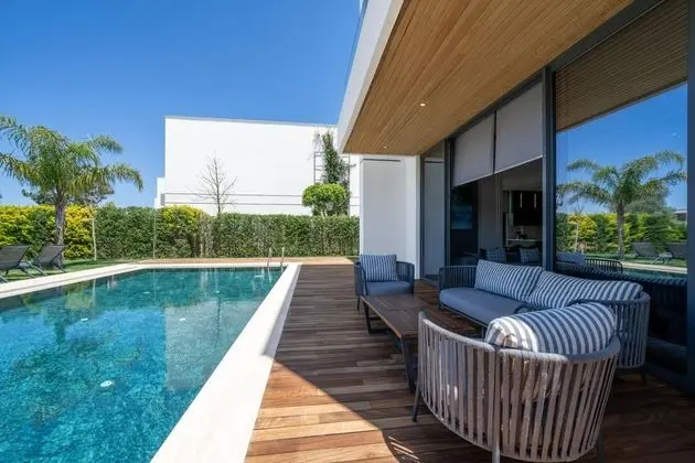 Grand Villa